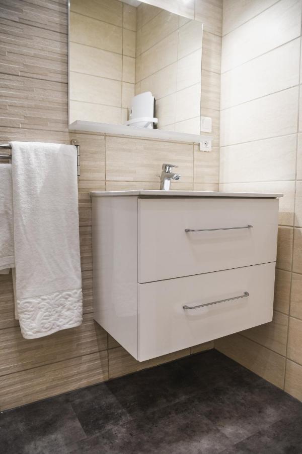 Monkey 2 Salles De Bain Hypercentre 6 Pers Еперне Екстериор снимка